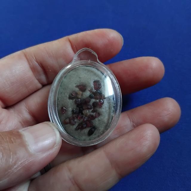 พระบ้านเก็บเก่า แม่ชีบุญเรือนเหลื่ยมเก่า