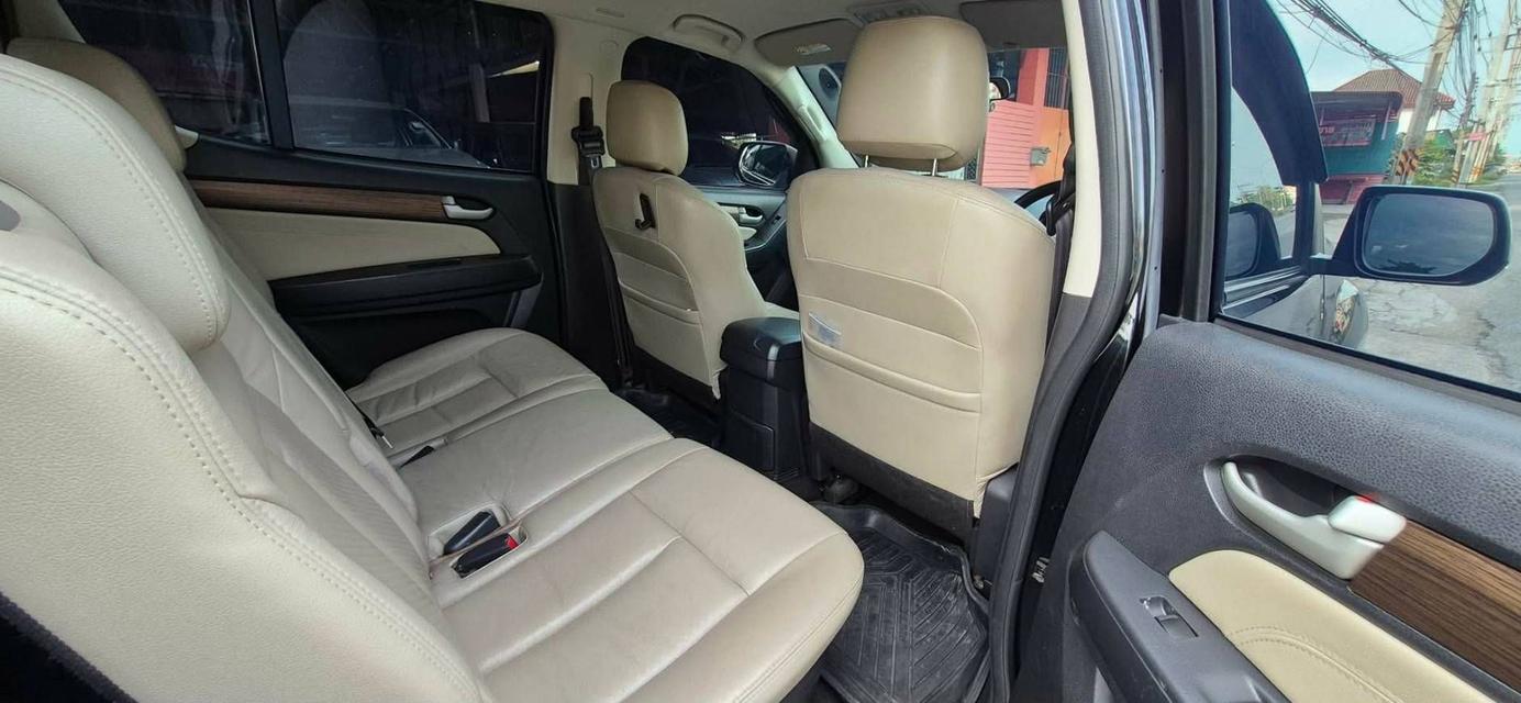 ช้าหมดอดแน่นอน! ‼️ MU-X 3.0 ตัวท็อป ขับ 4 (4x4) ปี 2015 ไมล์แสนต้นแท้ สภาพเนียนกริ๊บ หาอยู่รีบเลยครับ รูปที่ 8