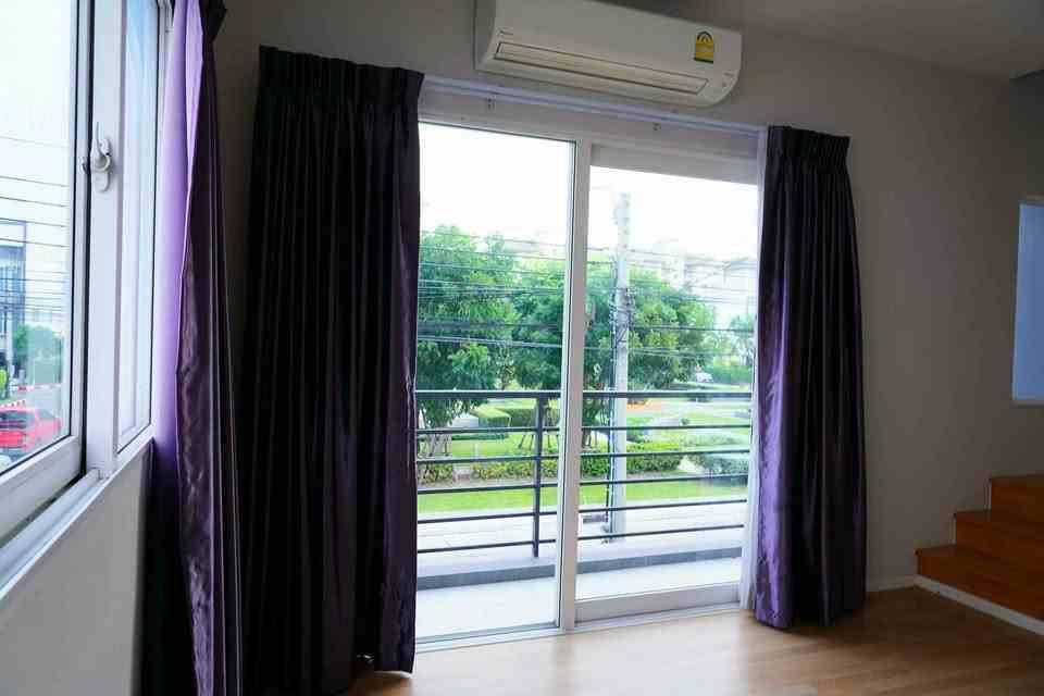 B1002 ให้เช่าทาวน์โฮมหลังมุม โครงการ บ้านกลางเมือง สวนหลวง ถนนเฉลิมพระเกียรติร.9 ซ.28  7