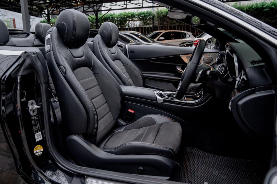 BENZ C300 Cabriolet AMG Dynamic ปี2018 📌𝐂𝟑𝟎𝟎 𝐂𝐚𝐛𝐫𝐢𝐨𝐥𝐞𝐭 𝐑𝐚𝐫𝐞 𝐈𝐭𝐞𝐦 หายาก มาสวยแบบ10 เต็ม10 👍✨ 5