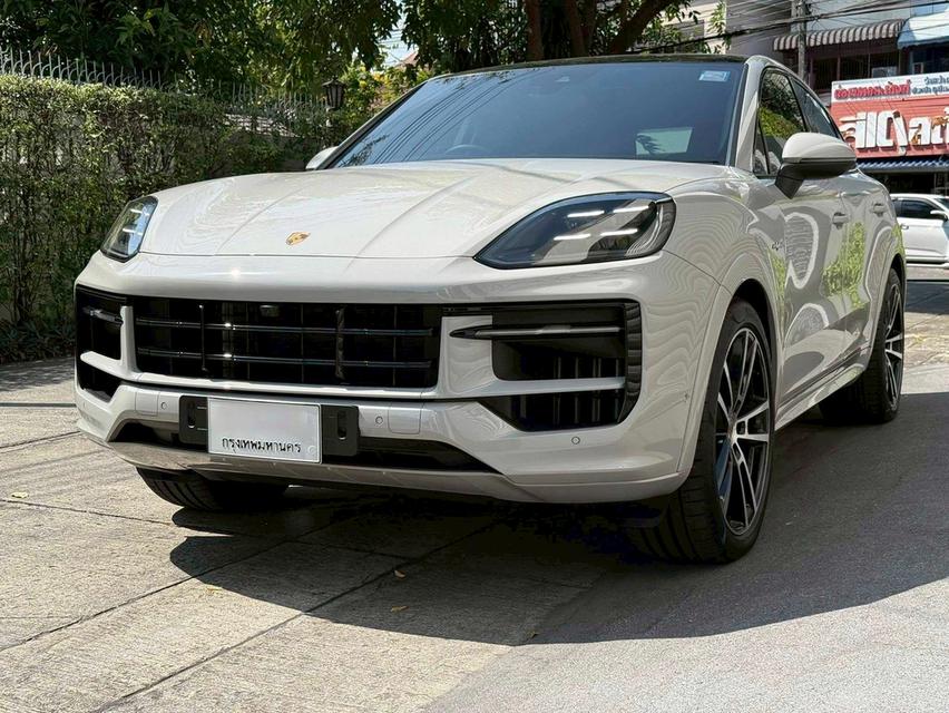 Cayenne Coupe E-Hybrid 3