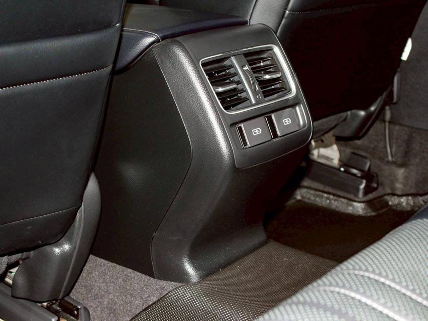 HONDA ACCORD 2.0 HYBRID TECH TOP 2021 ทั้งหรู ทั้งหล่อ ใส่ของแต่งมาเป็นแสน คุ้มๆ 13