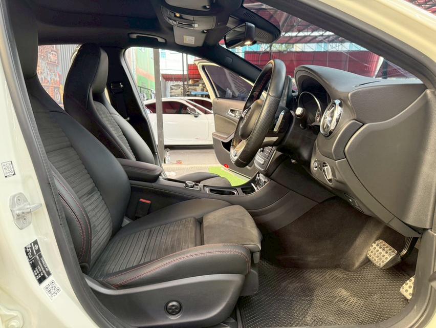 MERCEDES-BENZ GLA250 2.0 AMG Dynamic w156 ปี 2018 11