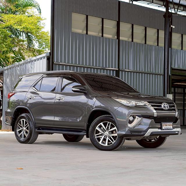 รหัสรถ 12AT8484 TOYOTA FORTUNER 2.4 V 2WD | ปี : 2017