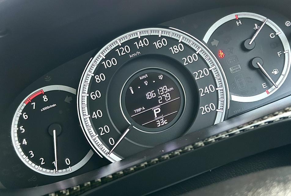 Honda Accord 2.0EL ปี13 8
