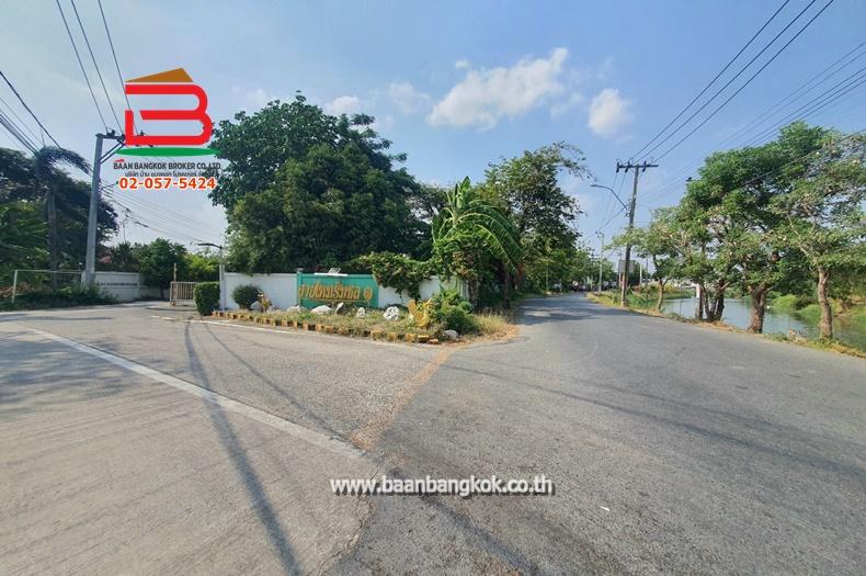 บ้านเดี่ยว หมู่บ้าน สายไหมริมชล 1 เนื้อที่ 56 ตรว. ถนนสายไหม เขตสายไหม กรุงเทพฯ 12