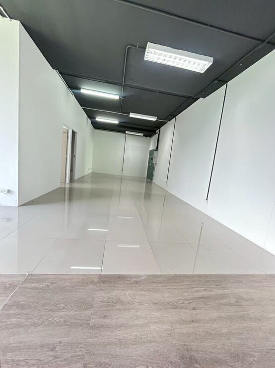 Office ให้เช่า เริ่มต้น 250 บาท/ตร.ม. มีหลายขนาด 100-300 ตร.ม. เดินทางสะดวก ย่านพระราม 3 6