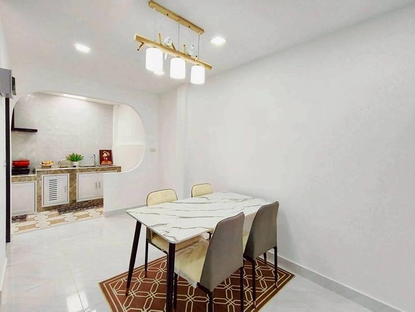 ทาวน์เฮาส์ 2 ชั้น หมู่บ้านพูนสินธานี 3 ซอยเคหะร่มเกล้า 64 9