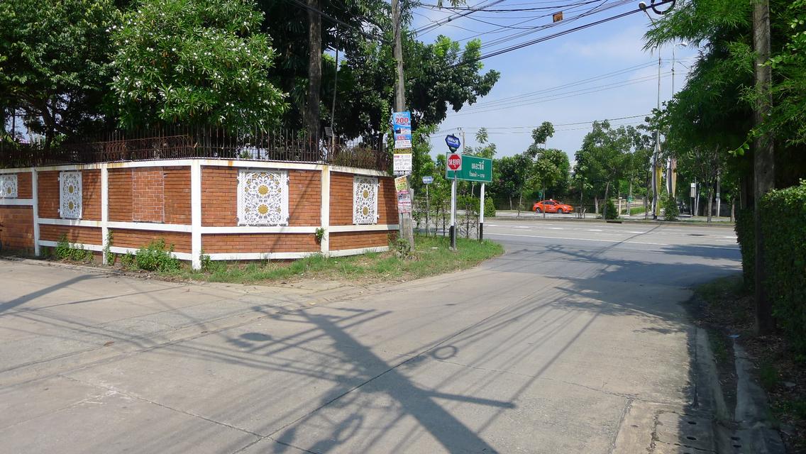 ขายด่วน! ที่ดินแปลงมุม ทำเลสวย พุทธมณฑล สาย 1 ซอย 35 (ตลิ่งชัน) 5