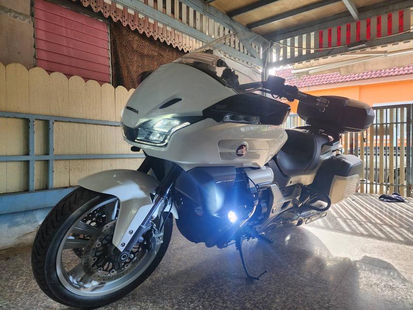มอเตอร์ไซค์​ Honda​ CTX​ 1300