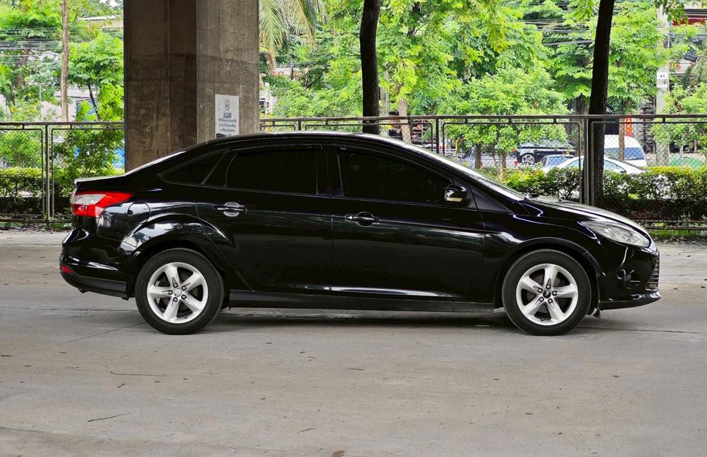 Ford Focus 1.6 Sedan AT ปี 2013