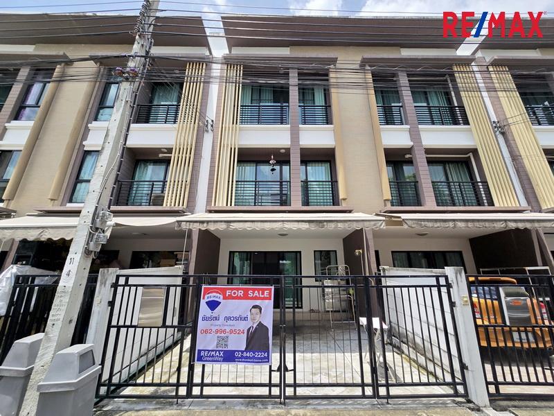 ขายทาวน์โฮม 3 ชั้น บ้านกลางเมือง กัลปพฤกษ์ ใกล้เดอะมอลล์บางแค ซ.ศาลธนบุรี 29/2 กำนันแม้น