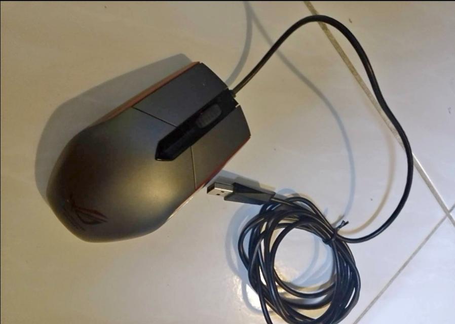 Asus ROG Sica Gaming Mouse  1