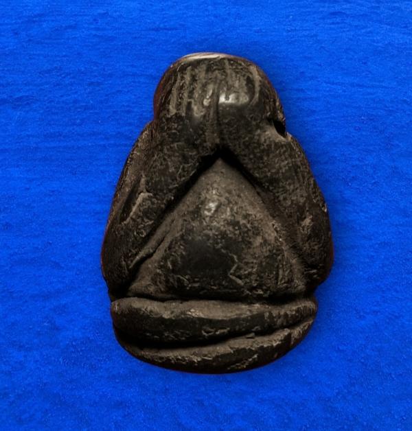 พระปิดตาพิมพ์ปั้นหลวงพ่อแก้วเครือวัลย์