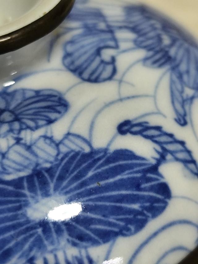 โถวุ้นพร้อมฝาปิดเนื้อกังใสเขียนครามลายกอบัวละเอียด จับขอบทองเหลือง เนื้อบางสุดๆ 2ชุดสภาพสมบูรณ์💯 รูปที่ 8