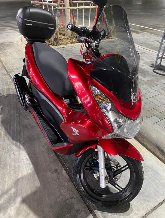 Honda PCX สีแดง สวย 2