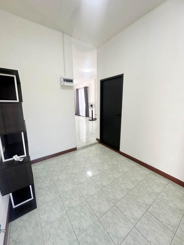 ให้เช่าบ้านเดี่ยว 1 ชั้น  บงกช 5 คลอง 2 ปทุมธานี 54 ตรว.3นอน 2น้ำ 1ครัว จอดรถ 2 คัน Renovate ใหม่  มีเฟอร์และเครื่องใช้ไฟฟ้าครบ แอร์ 3 ตัว 5