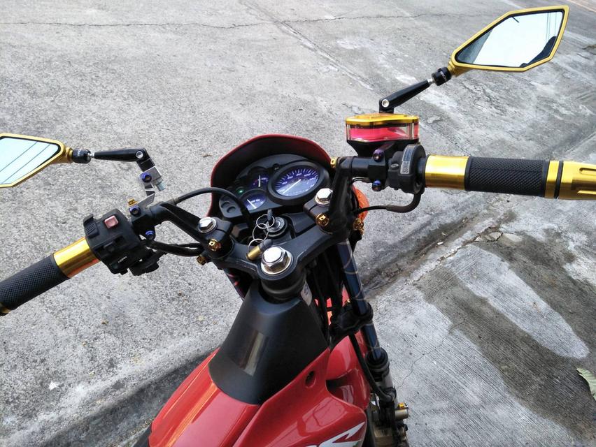 จักรยานยนต์โซนิครุ่นแรกแต่งภายนอกเครื่องเดิมๆ