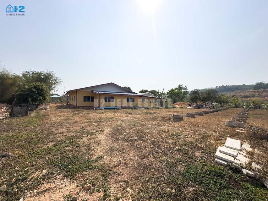 ขายที่ดินจันทบุรีสวยมากๆ  ที่ดินขนาด 70 ไร่ ติดถนนใหญ่ 6