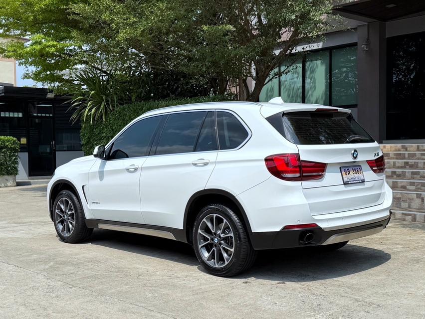 2015 BMW X5 20D รถมือเดียวออกป้ายแดง รถวิ่งน้อย รถเข้าศูนย์ทุกระยะ ไม่เคยมีอุบัติเหตุครับ 6