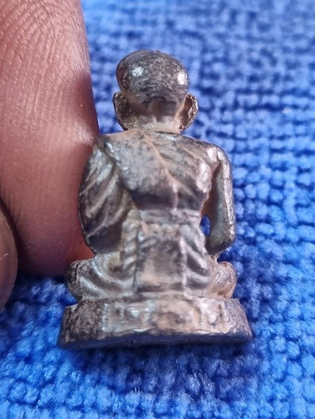 รูปหล่อลอยองค์หลวงปู่ทวด วัดช้างให้