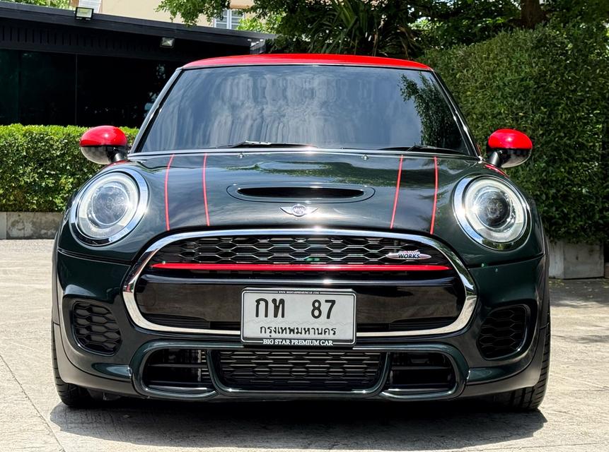 2017 MINI JOHN COOPER WORKS ( แท้ ) รถมือเดียวออกป้ายแดง รถวิ่งน้อย เข้าศูนย์ตามระยะ ไม่เคยมีอุบัติเหตุครับ 9