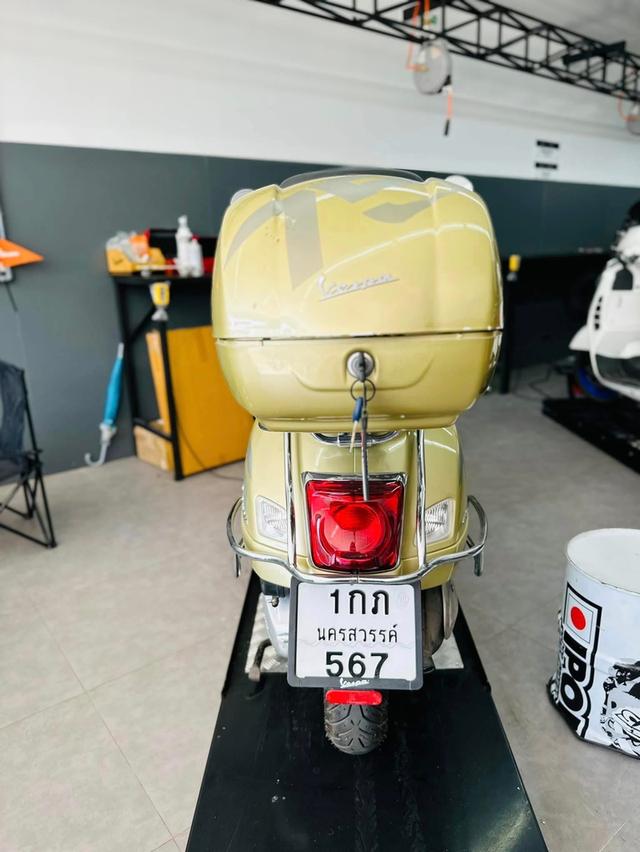 Vespa GTS 300 Super Tech 75 TH รถมือ 2 4