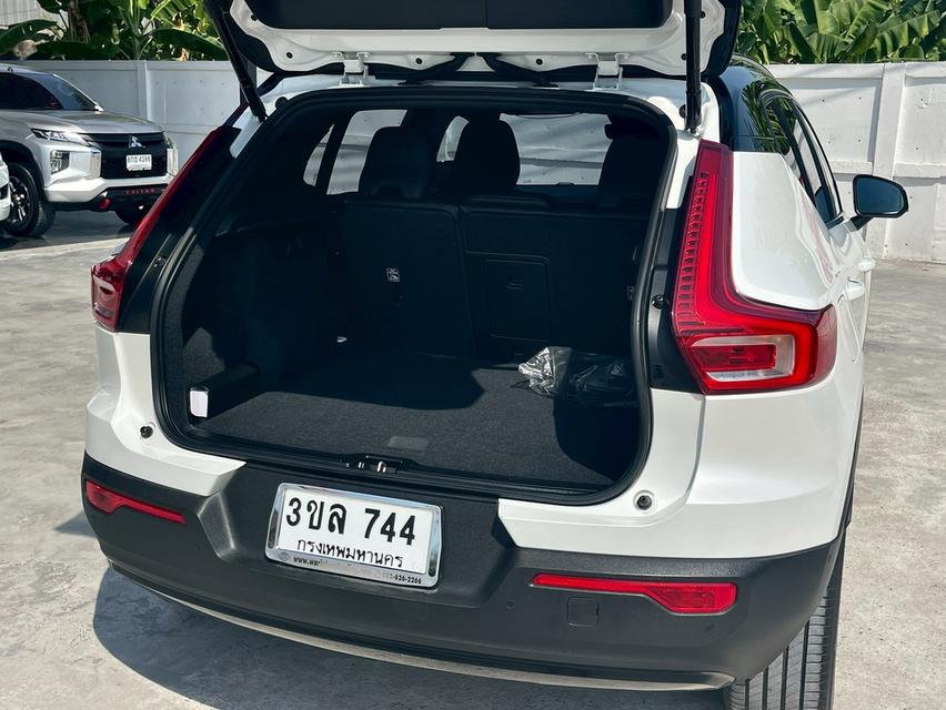 Volvo CX40 1.5Phev R-design ปี23 รูปที่ 17