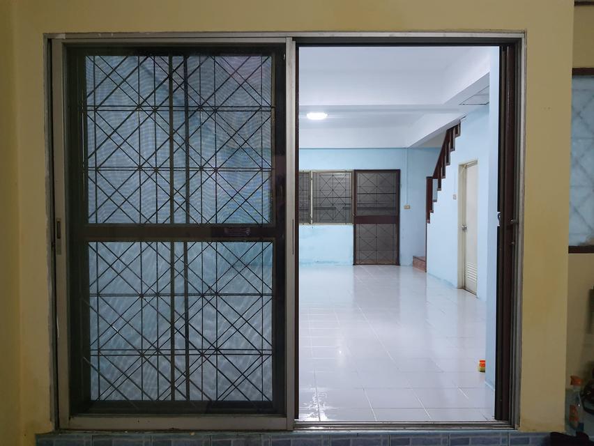 ให้เช่าทาวน์เฮ้าล์หมู่บ้านร่มรื่นวิลล์ 2 มี 2 ห้องนอน 2 ห้องน้ำ 8,000 บาท/เดือน 11