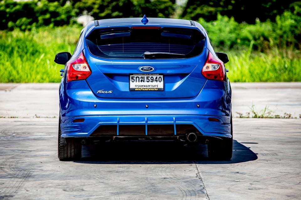 Ford focus 1.6 Sport ปี 2014  สีน้ำเงิน 5 ประตู 8
