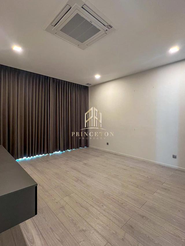 Luxury House For Sale VIVE Bangna in Modern Minimal Style 11