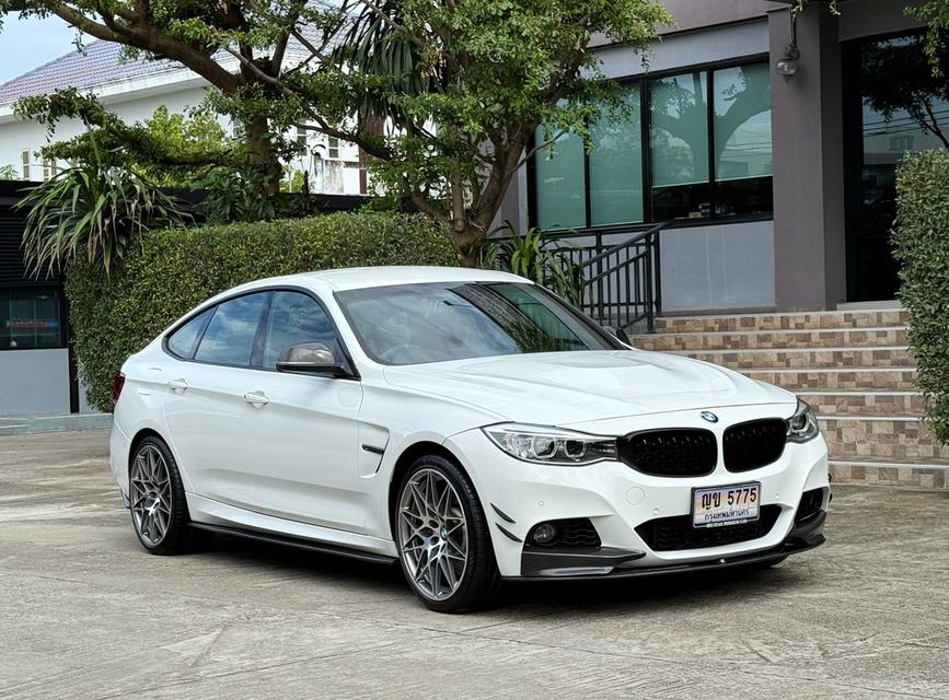 2015 BMW 320D GT MPERFORMANCE รถมือเดียวออกป้ายแดง รถวิ่งน้อย เข้าศูนย์ตามระยะ รถไม่เคยมีอุบัติเหตุครับ