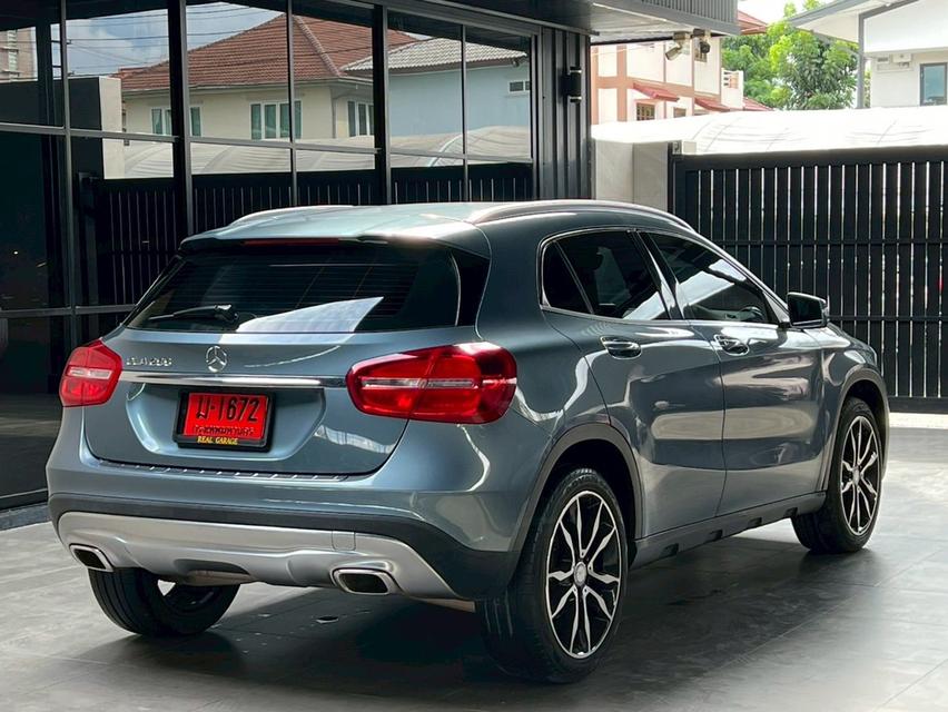 Mercedes-Benz GLA200 1.6 Urban SUV