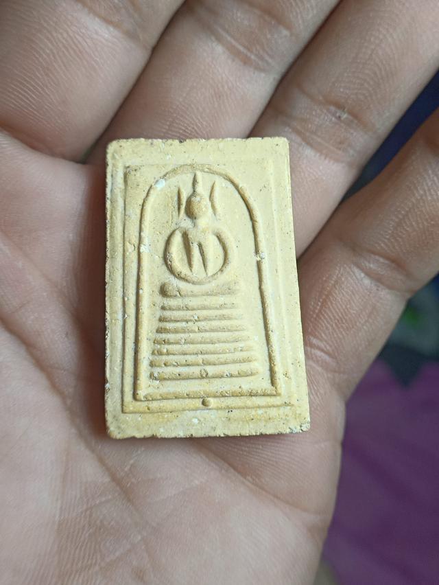 เปิดราคาแบ่งปันครับองค์ ราคา 1700 รวมส่งครับพระสมเด็จวัดไชโย พิมพ์ 7 ชั้น พ.ศ. 2521รับประกันพระแท้ให้ครับ