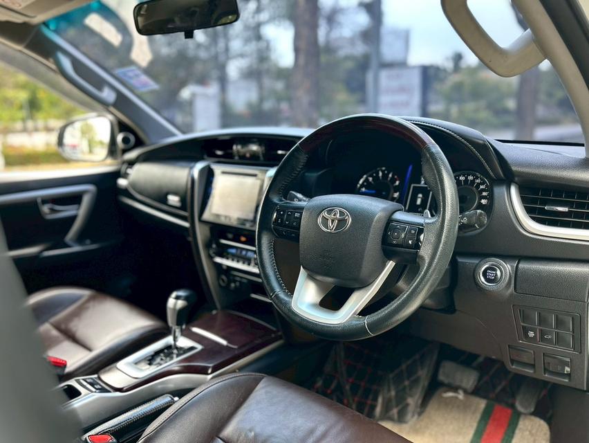 Toyota Fortuner 2.4V ปี17 รูปที่ 14