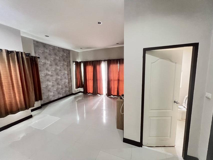 ให้เช่า บ้านเดี่ยว 2 ชั้น 50 ตร.วา รีโนเวทใหม่ ติดถนนสุขุมวิท เพียง 50 ม. ( ให้เลี้ยงสัตว์ได้ ) บ้านฉาง ระยอง 7