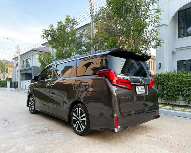 TOYOTA ALPHARD 2.5 SC package 2022มือเดียวป้ายแดง น็อตไม่เคยขยับซักตัว ประวัติศูนย์ (ไม่รวมทะเบียน) รูปย่อยที่ 3
