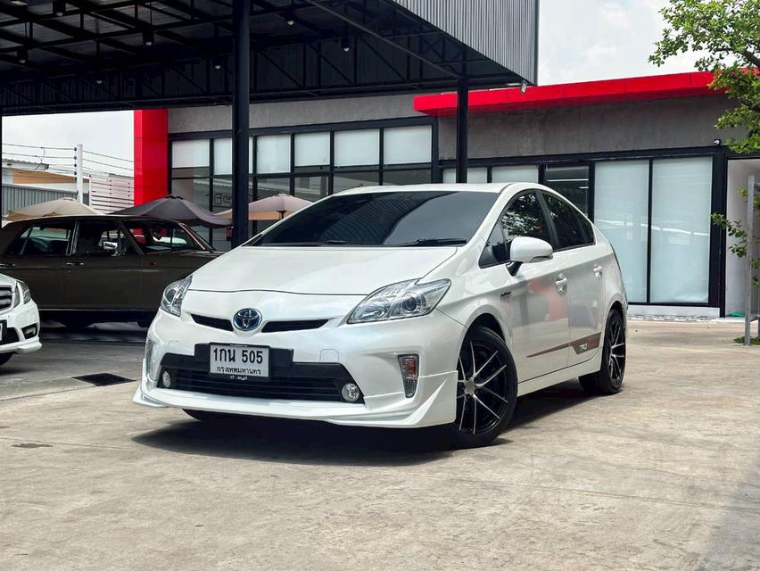 ขายรถ Toyota Prius 1.8 Hybrid TRD Sportivo Hatchback ปี 2013 สีขาว เกียร์ออโต้