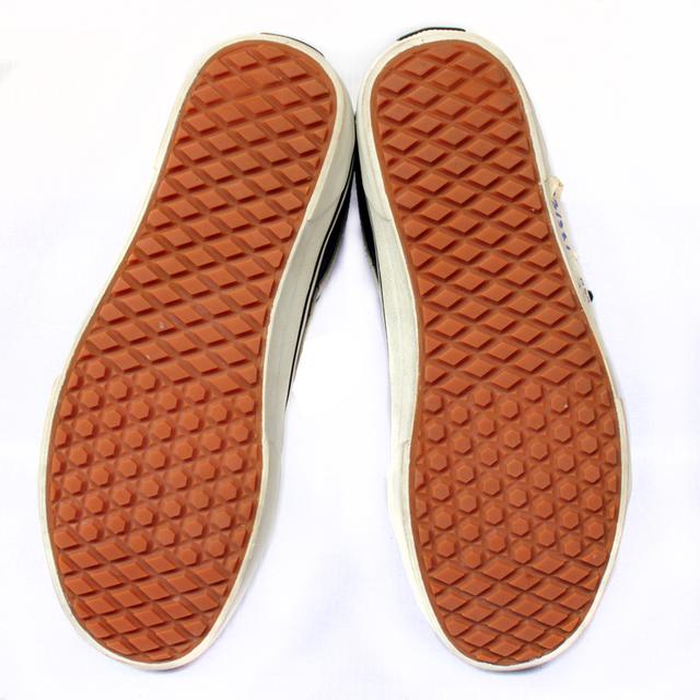 Vans ผ้าใบหุ้มข้อมือสอง หนังพียู สีกรม สภาพเหมือนใหม่ ส่งฟรี!