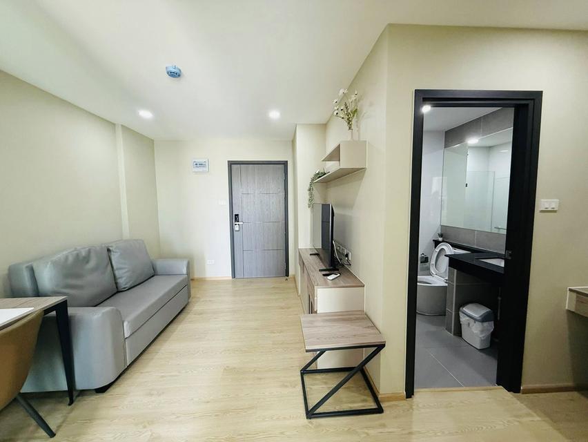 ✨ ปล่อยเช่าคอนโด 1 นอน 35 ตรม. วิวสระสวย 15,000.- (รวมส่วนกลาง) พร้อมคลับเฮ้าส์หรู! 🏊‍♂️ 1