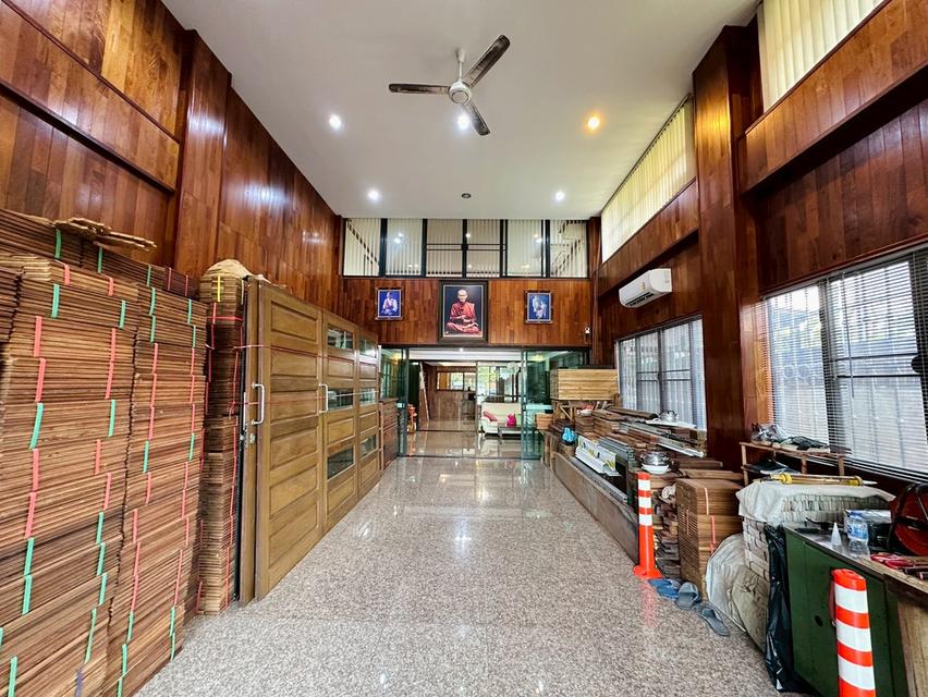 ขายอาคารพาณิชย์ ตึก 4.5 ชั้น ถนนสวนผัก เขตตลิ่งชัน ทำเลศักยภาพ#LB122 – 001174 4