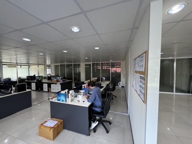 ให้เช่าพื้นที่ชั้น 2 ขนาด 217 ตร.ม. ถนนพัฒนาการ มีลิฟต์โดยสาร ใกล้ลอนดอนสตีท และโลตัส 4