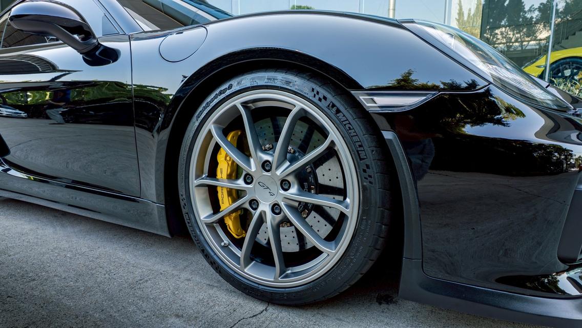 Porsche Cayman GT4 2016 สีดำ รถศูนย์ AAS คันเดียวในไทย รูปย่อยที่ 4