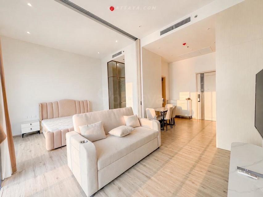For Rent — High-Floor Luxury Condo at Arom Wongamat, Pattaya 1