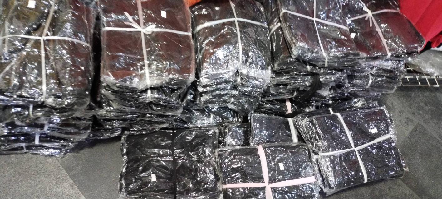 เสื้อผ้า สต๊อกราคาเหมา 16