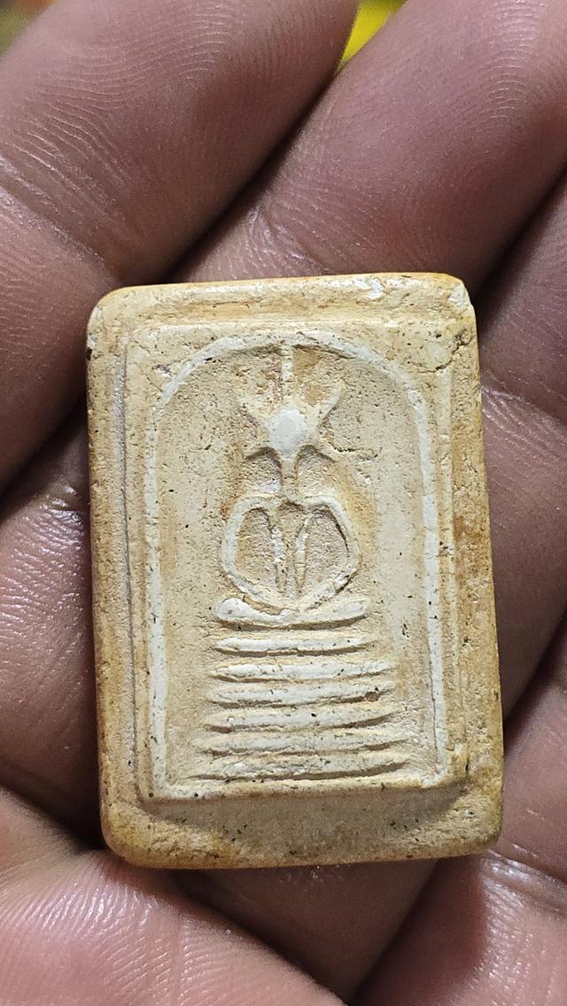 พระสมเด็จวัดเกศไชโย 6 ชั้นอกตลอดสภาพใช้