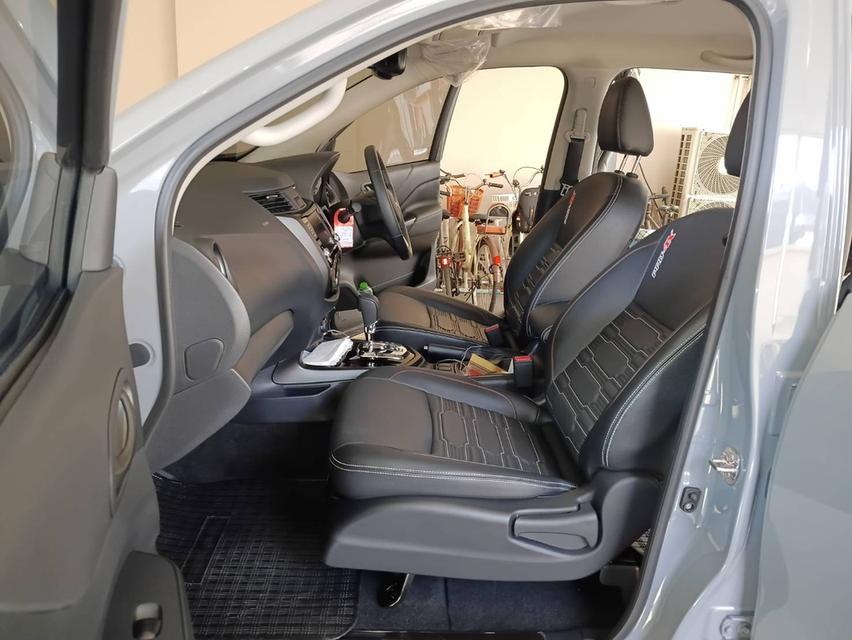 รถกะบะนิสสัน Navara มือสอง ปี 2024 รูปที่ 10