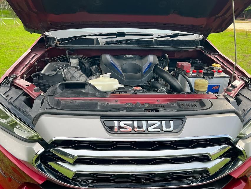 รถยนต์ Isuzu MU-X Ulitmates 3.0 4x2 ปี 2022 รูปที่ 6