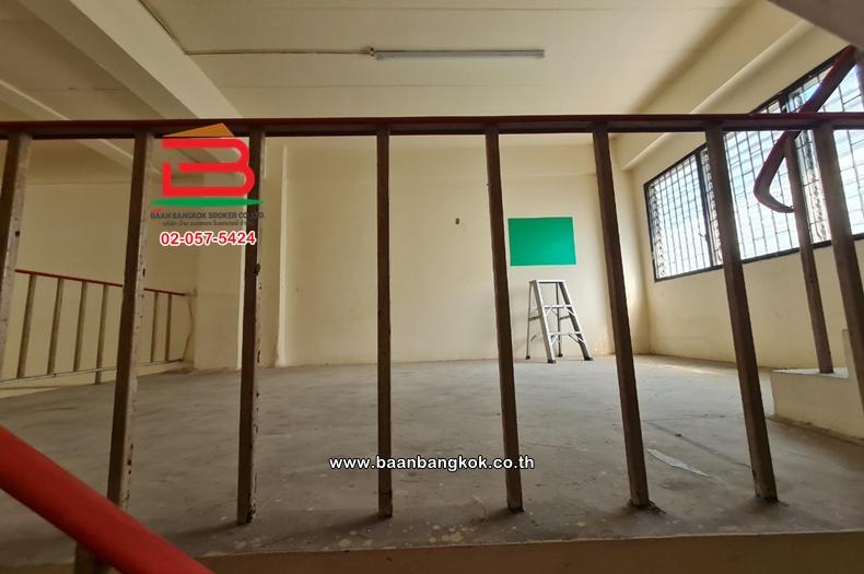 อาคารพาณิชย์ เนื้อที่ 17.4 ตร.ว. หมู่บ้านขวัญนนท์ (ซอยประชาราษฎร์ 9/1) ถนนประชาราษฎร์ ตำบลสวนใหญ่ อำเภอเมืองนนทบุรี นนทบุรี 7