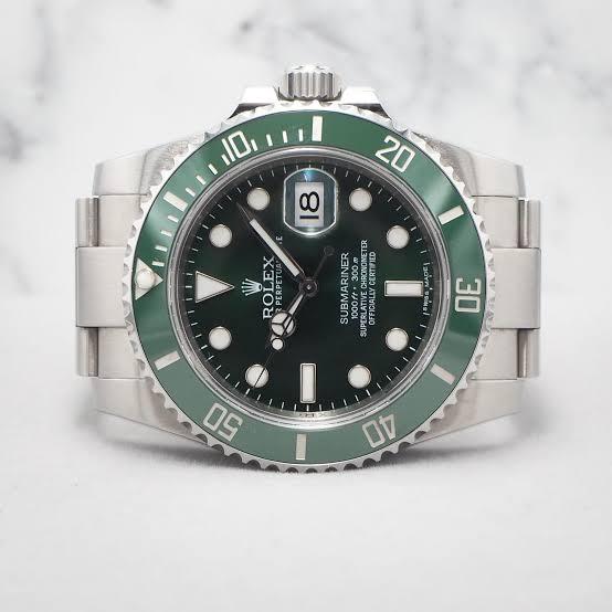 Rolex Submariner Date Hulk 2011 3